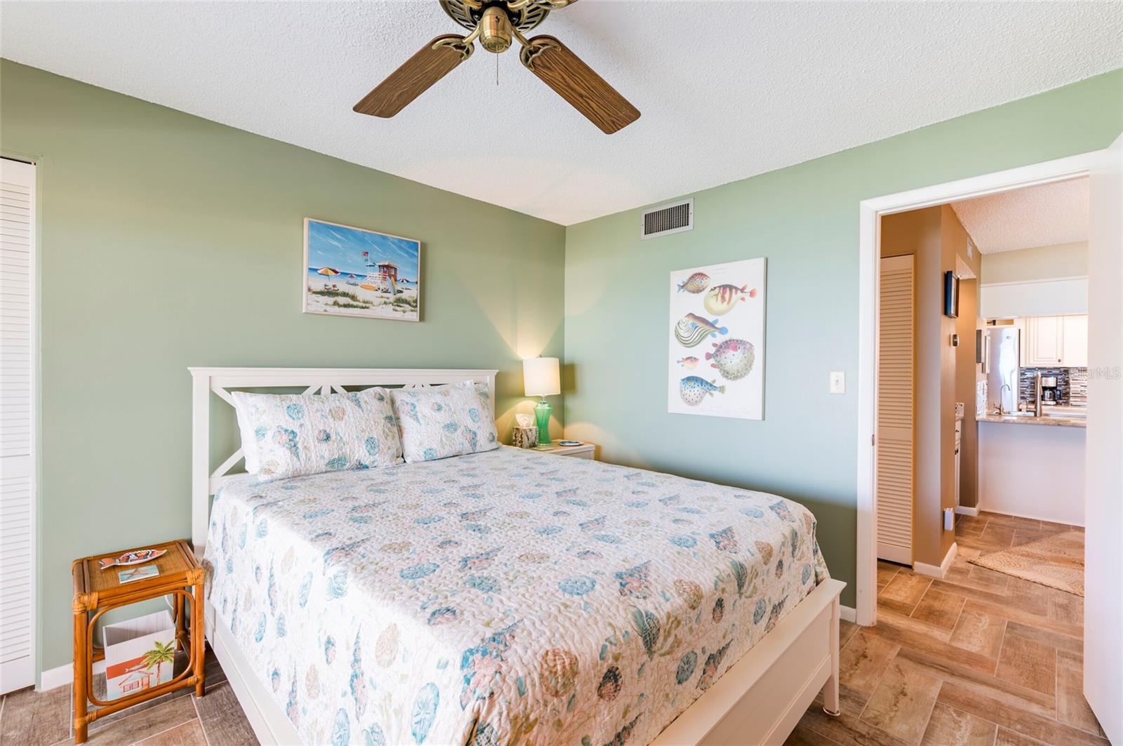 Image 4 of 50 For 1651 Sand Key Estates Court 77
