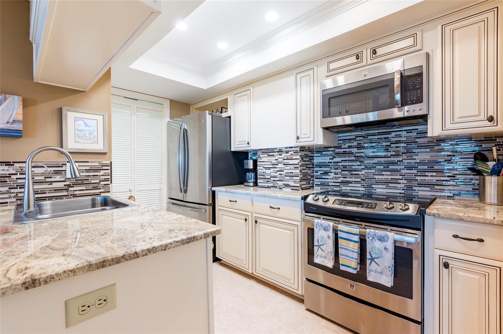 Image 48 of 50 For 1651 Sand Key Estates Court 77