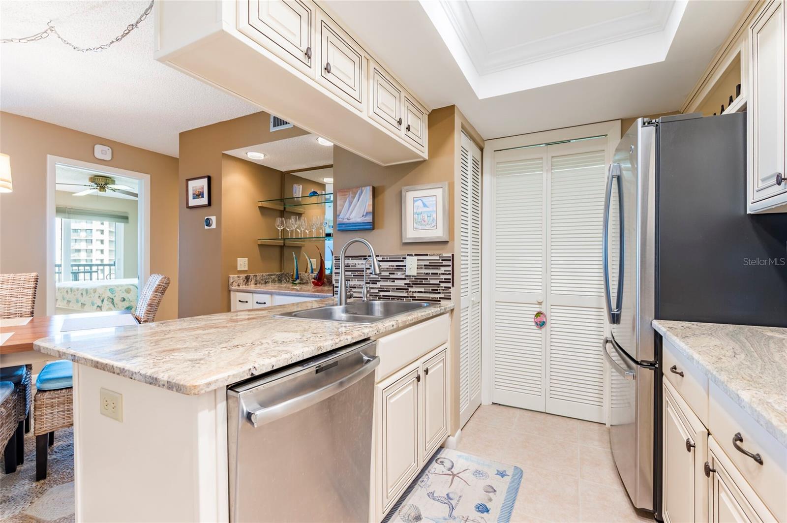 Image 5 of 50 For 1651 Sand Key Estates Court 77