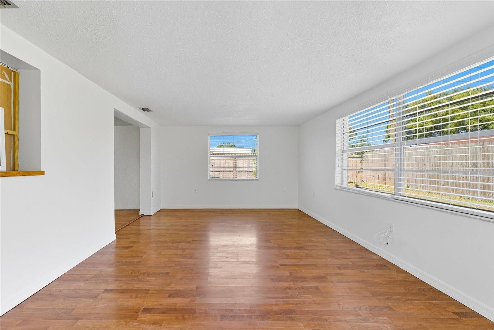 Image 20 of 45 For 5729 Mosaic Drive