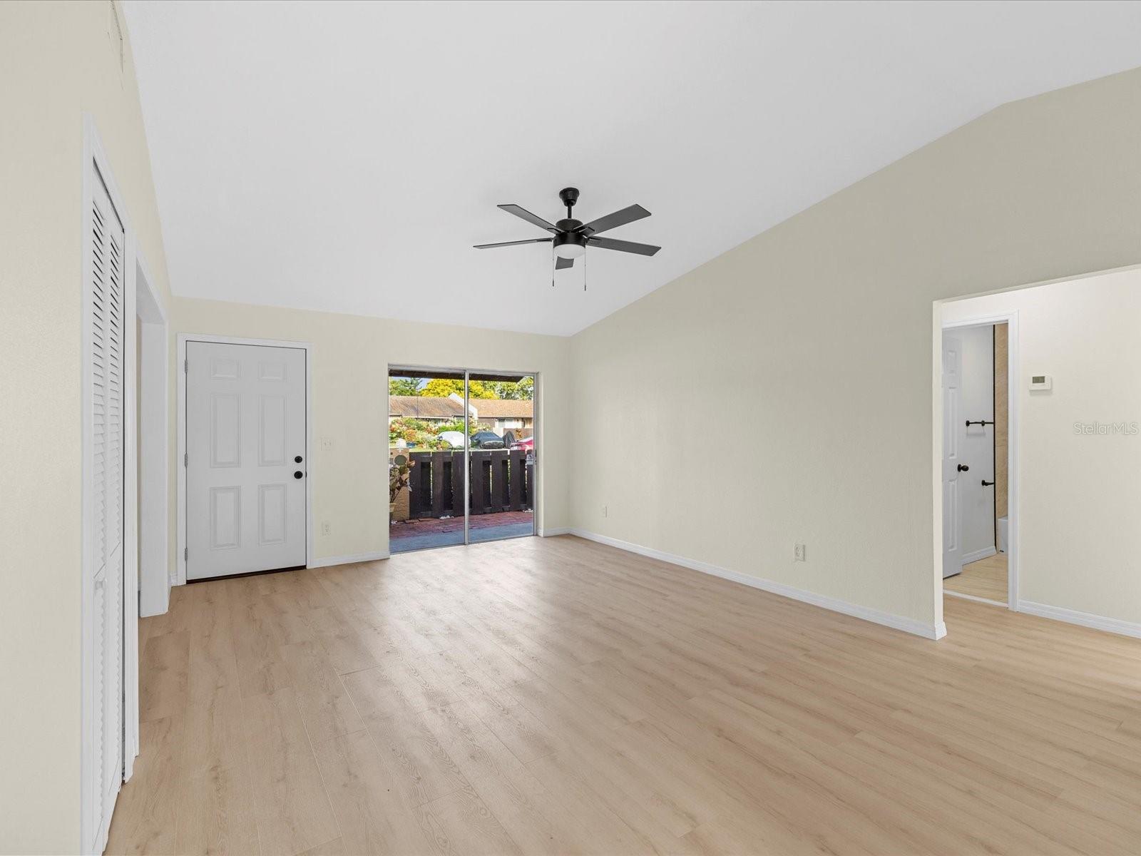 Image 11 of 39 For 10005 88th Street