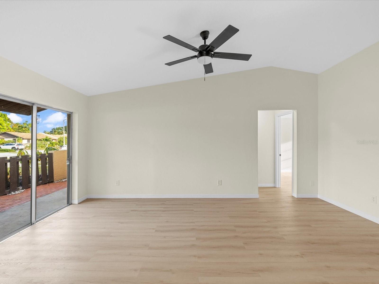 Image 14 of 39 For 10005 88th Street