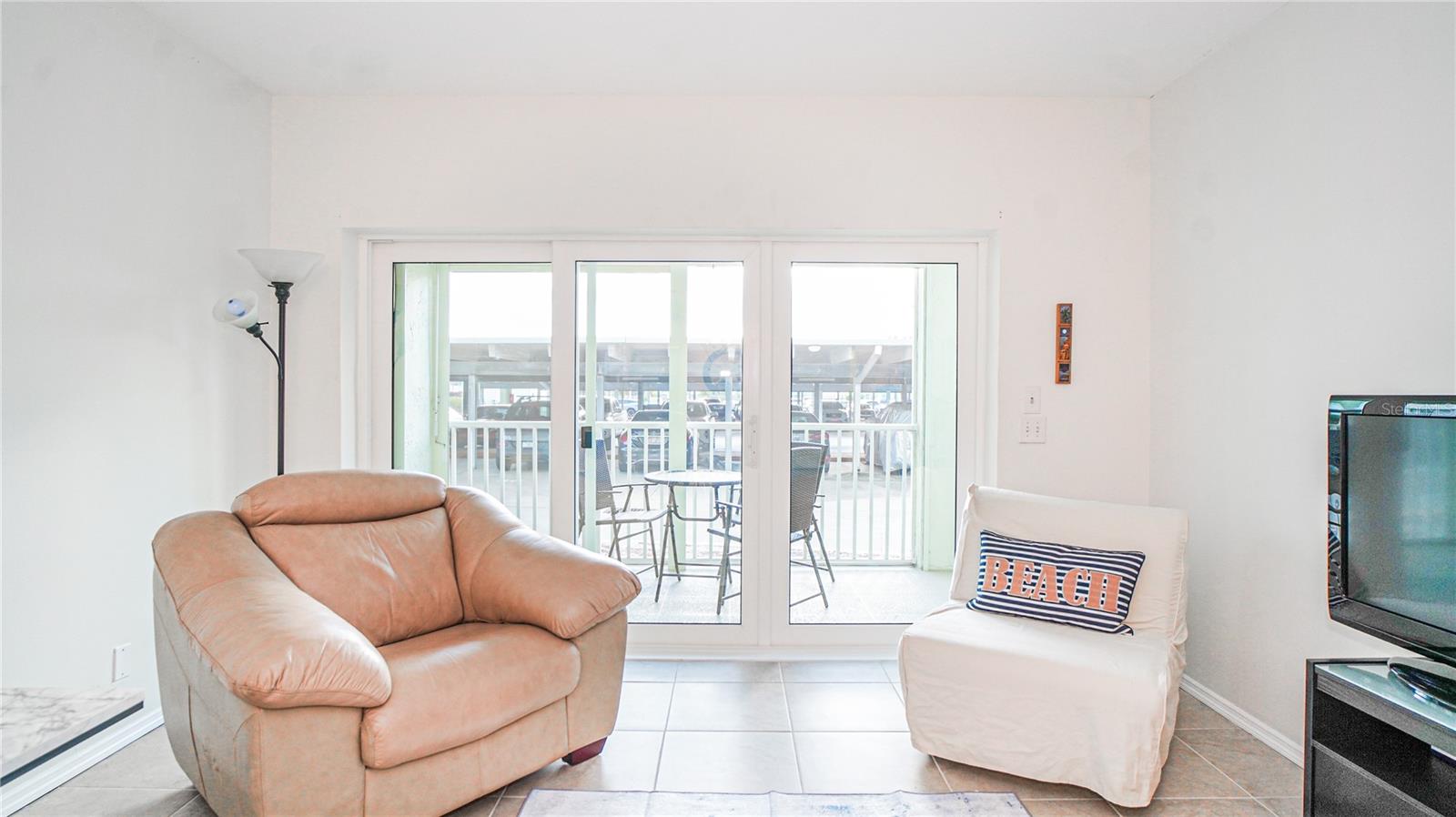Image 3 of 25 For 420 64th Avenue 101
