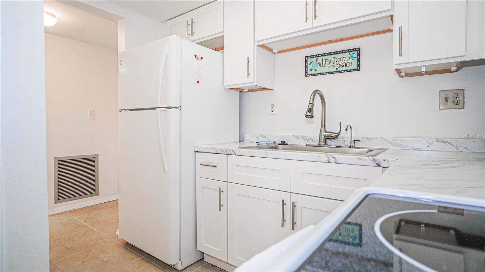 Image 6 of 25 For 420 64th Avenue 101