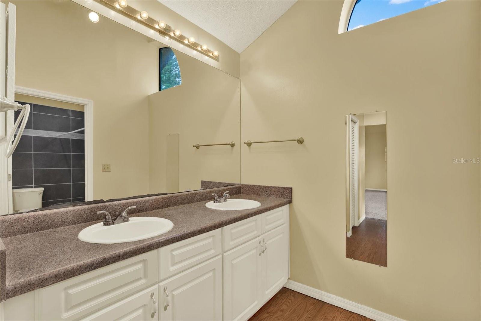 Image 17 of 25 For 4708 Ashton Court