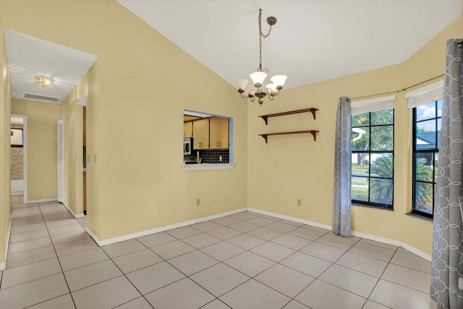 Image 5 of 25 For 4708 Ashton Court