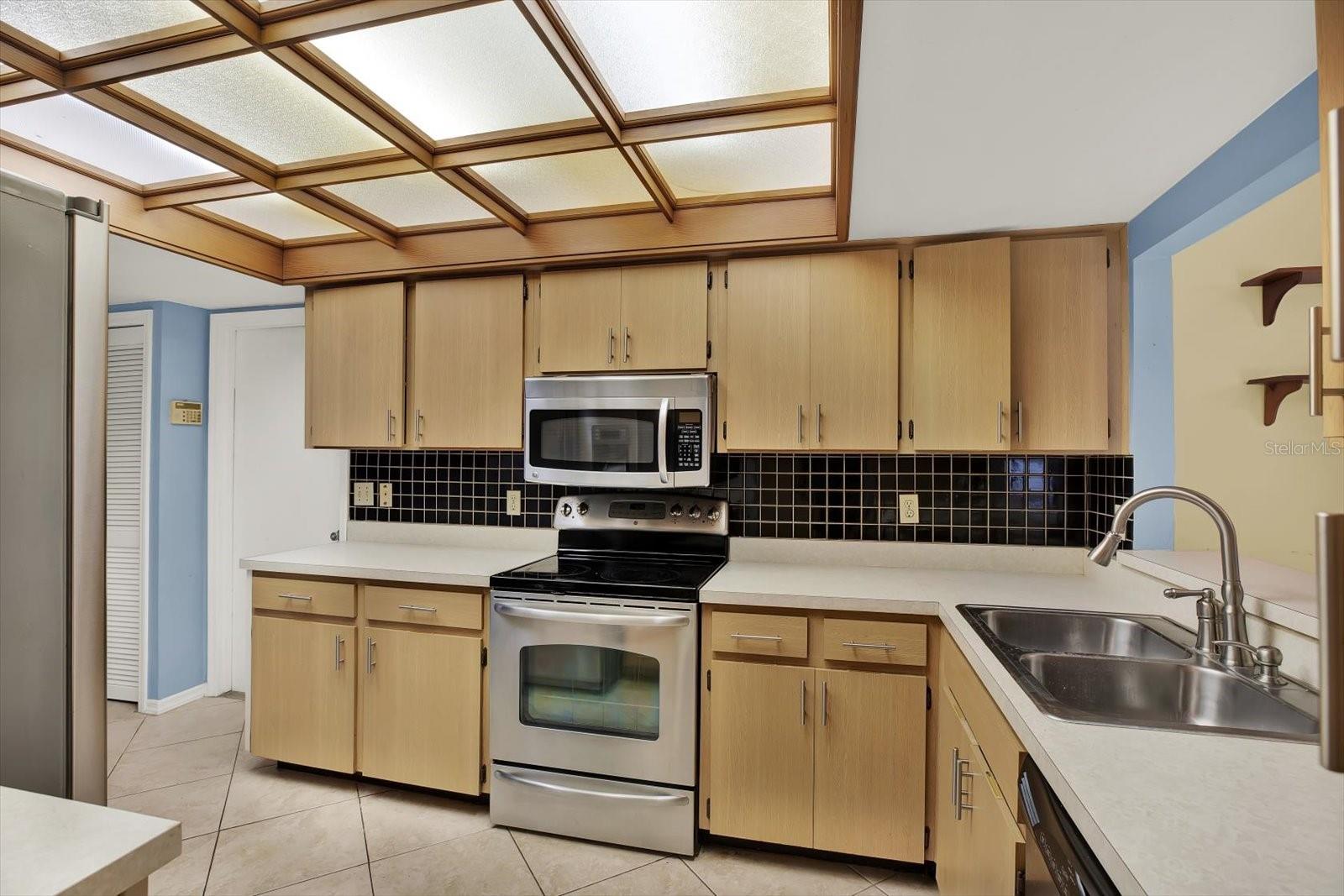 Image 6 of 25 For 4708 Ashton Court