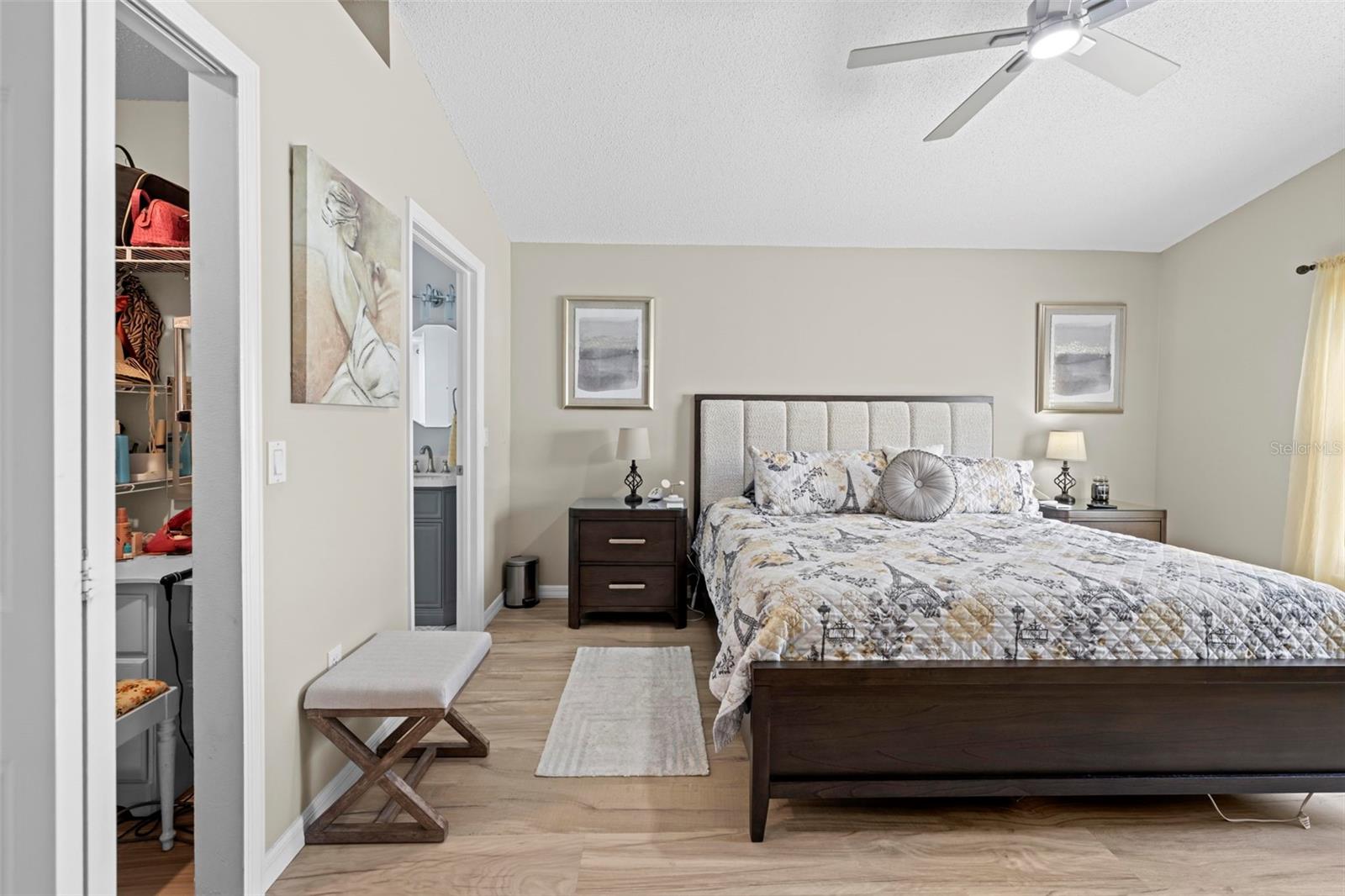 Listing photo id 34 for 412 Mistwood Court