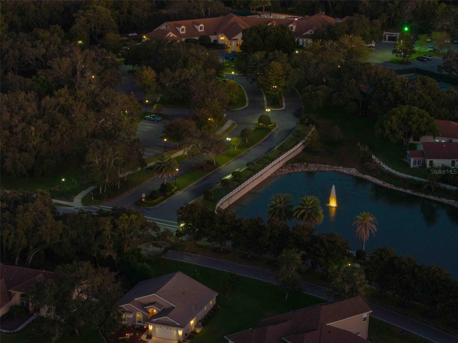 Listing photo id 50 for 412 Mistwood Court