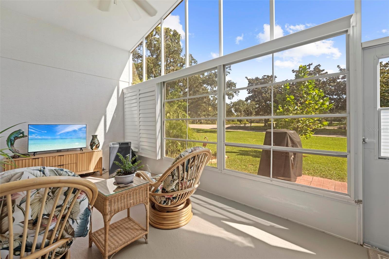 Listing photo id 52 for 412 Mistwood Court