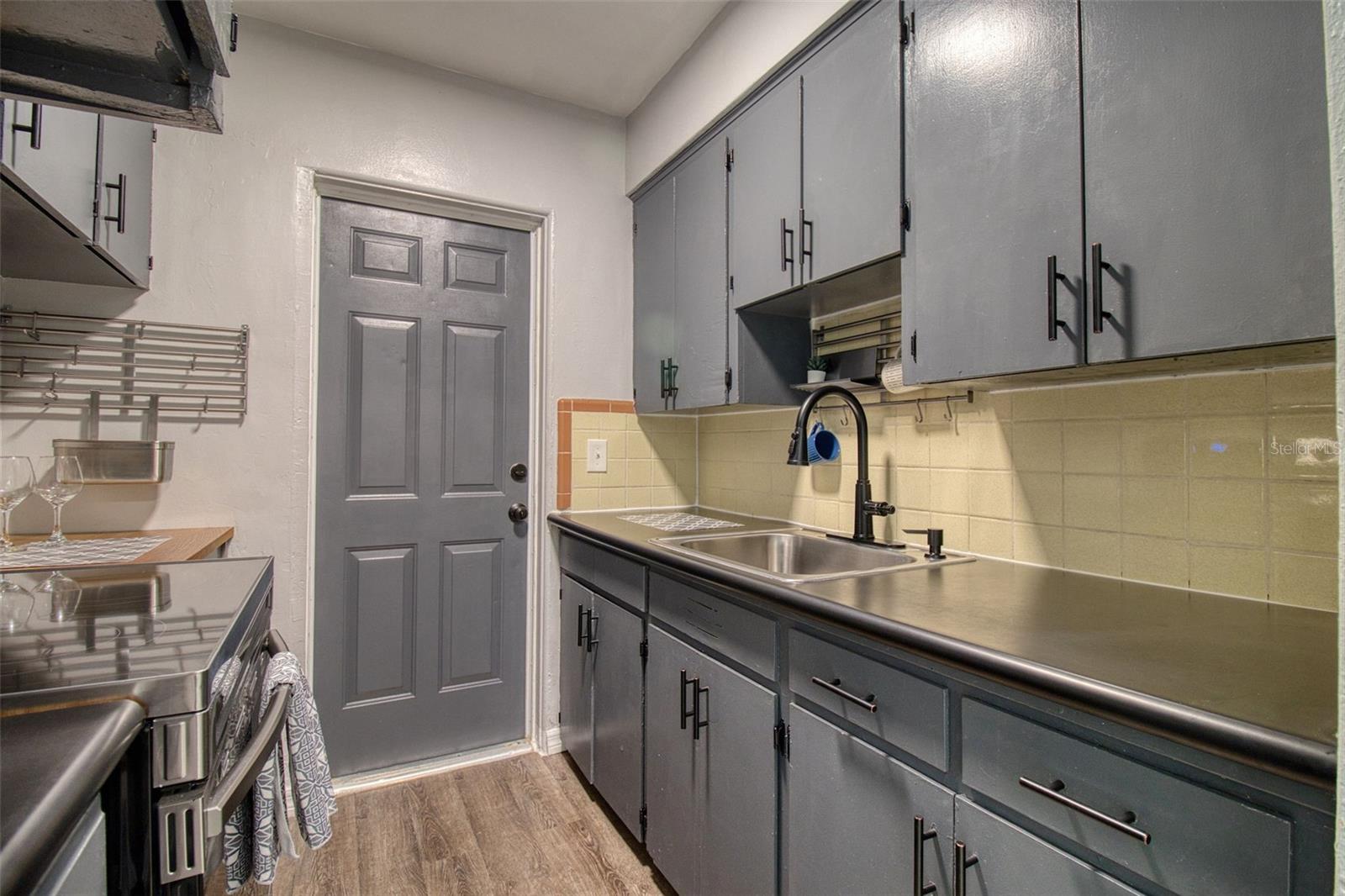 Image 12 of 19 For 634 15 Avenue S