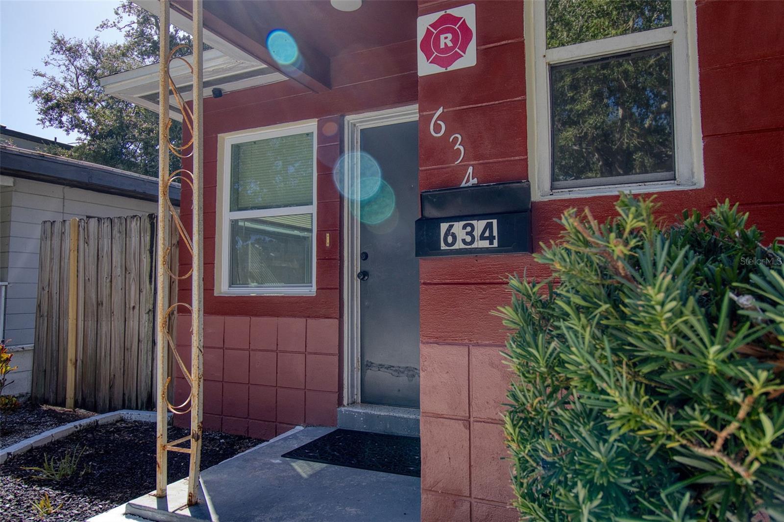 Image 2 of 19 For 634 15 Avenue S