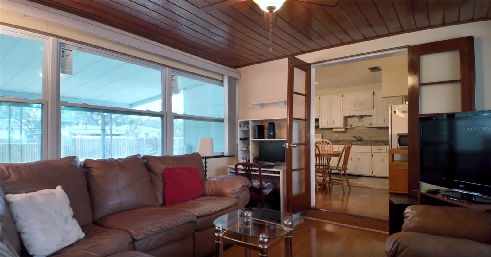 Image 16 of 36 For 5927 3rd Avenue N