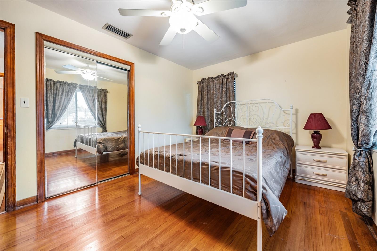 Image 19 of 36 For 5927 3rd Avenue N