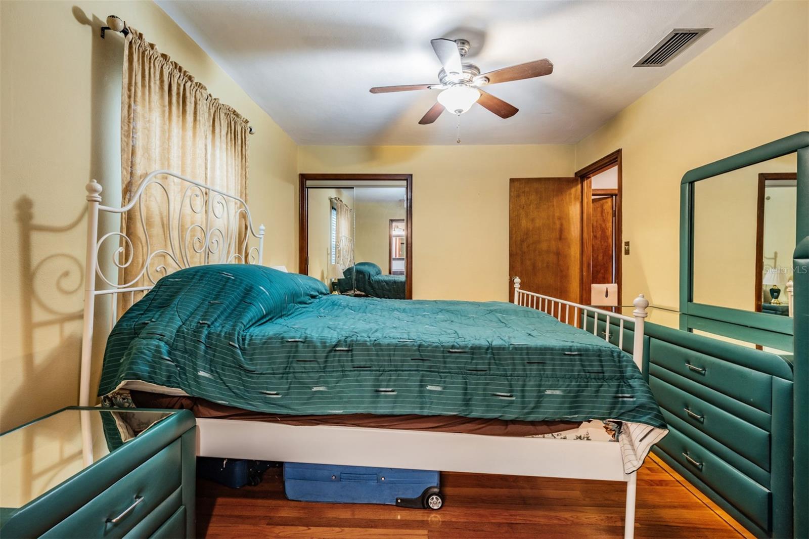 Image 23 of 36 For 5927 3rd Avenue N