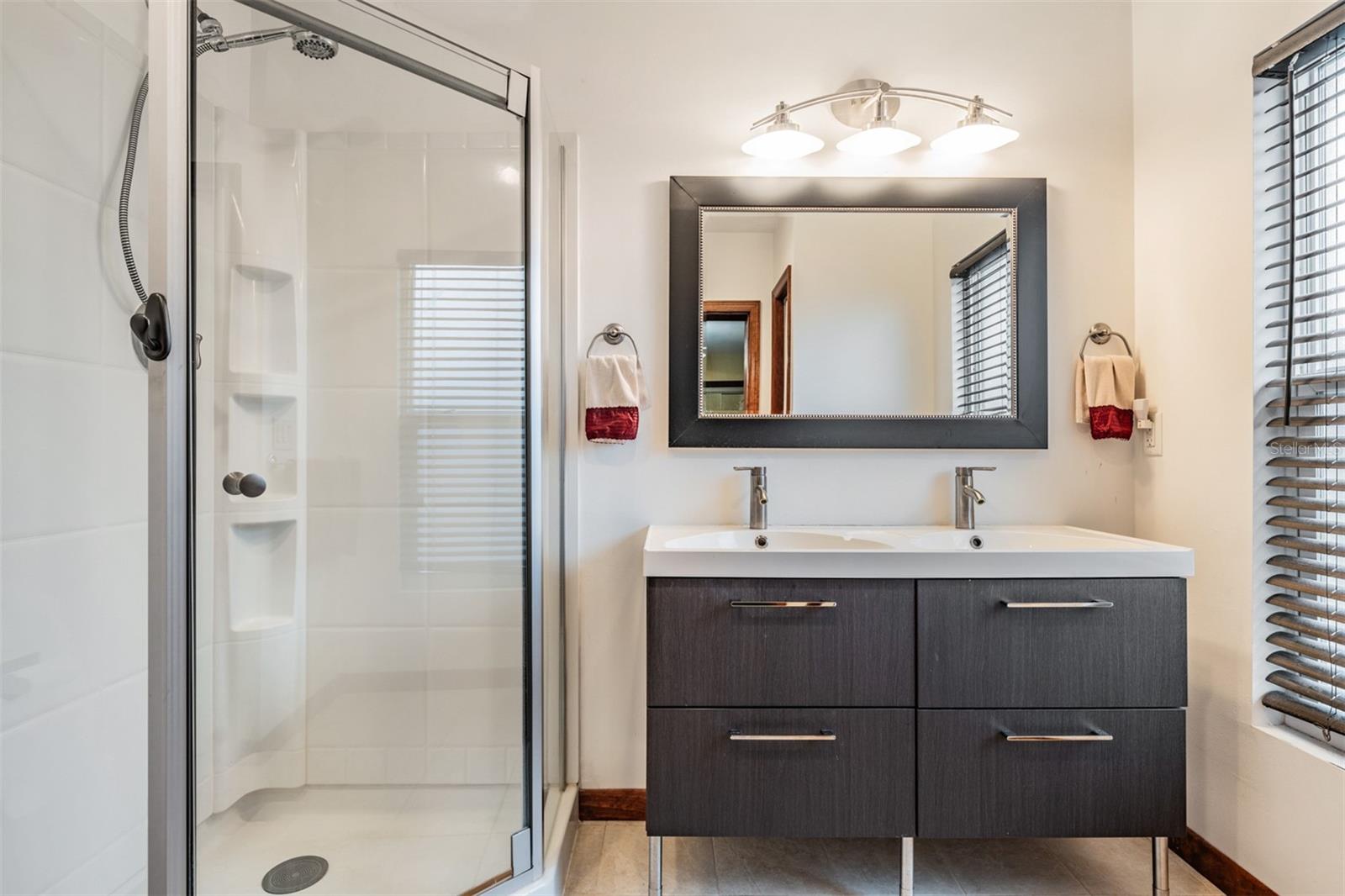 Image 24 of 36 For 5927 3rd Avenue N