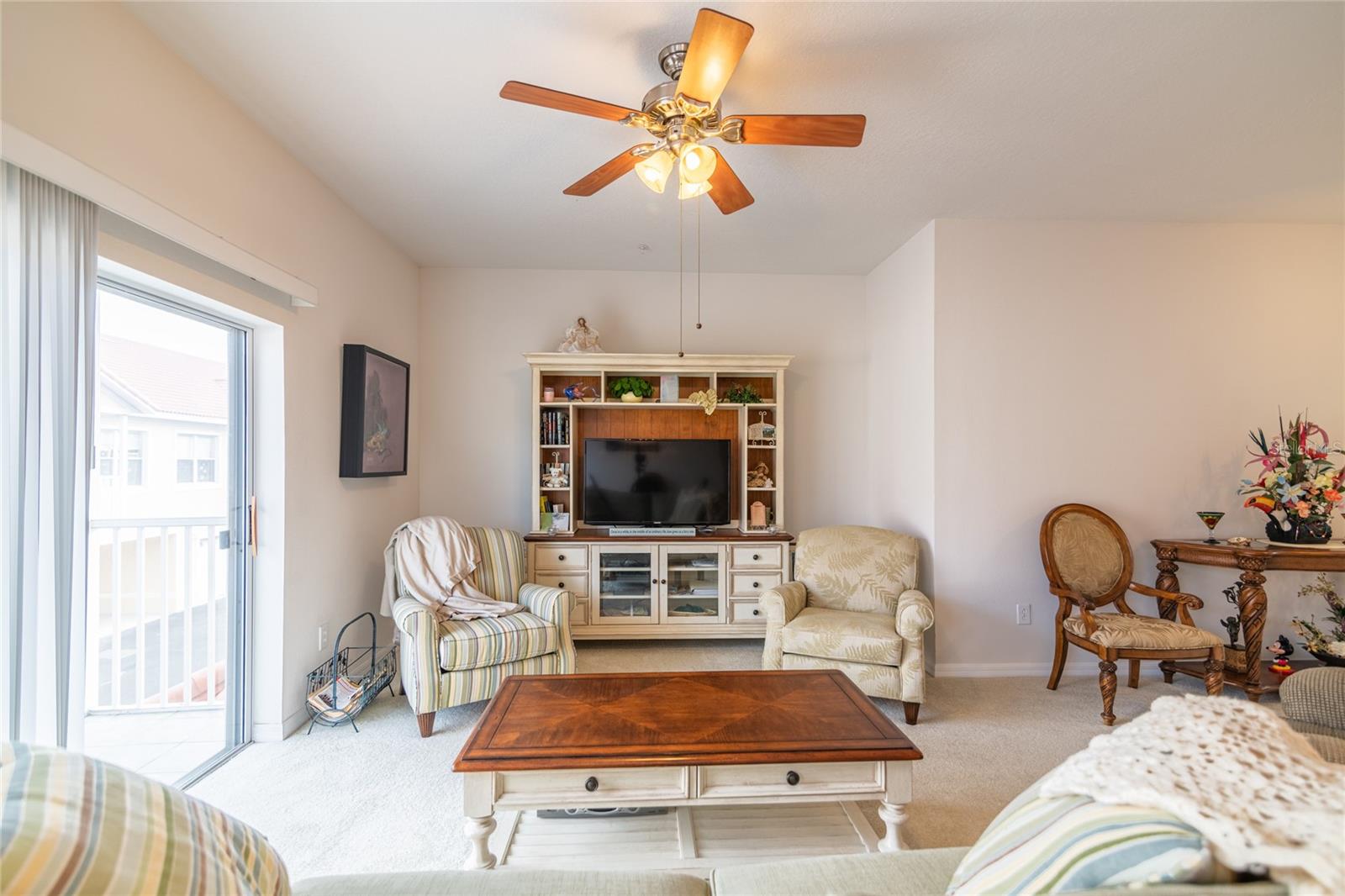 Image 13 of 38 For 21008 Sunpoint Way 203