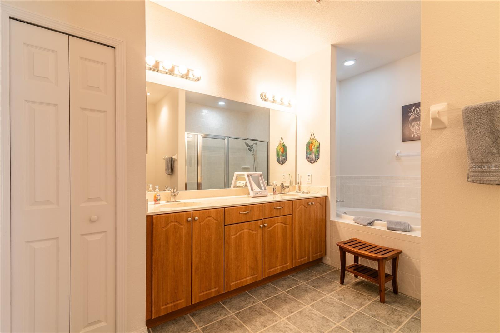 Image 28 of 38 For 21008 Sunpoint Way 203