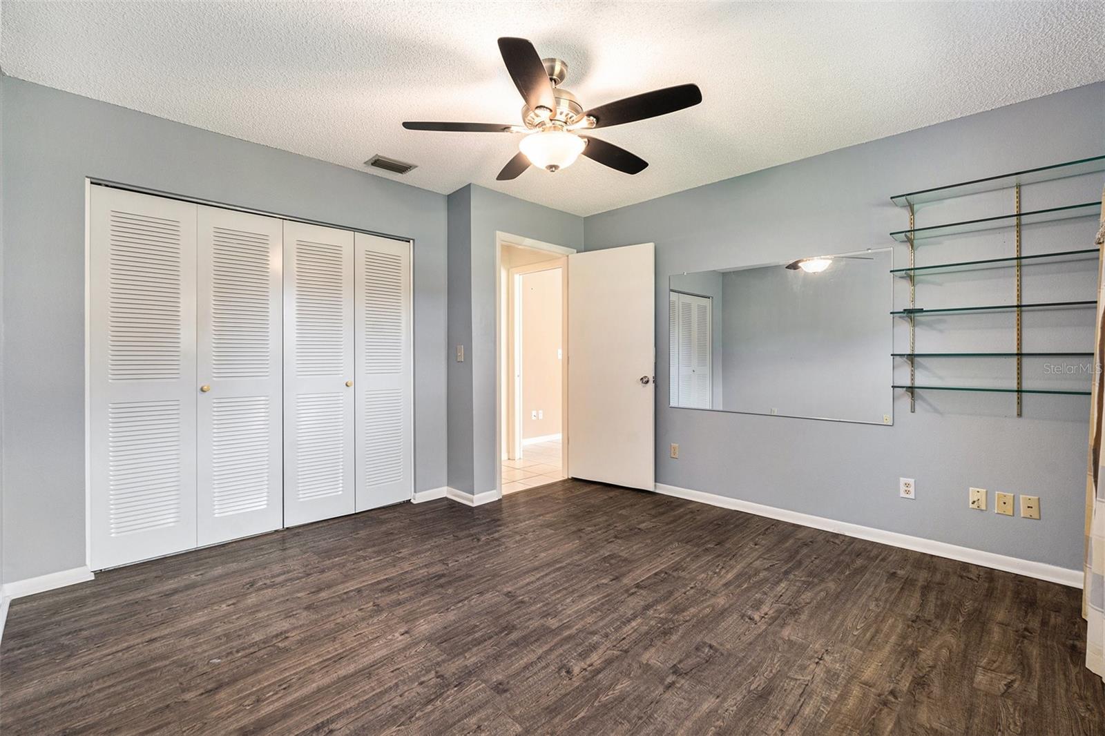 Image 18 of 35 For 382 Club Manor Drive
