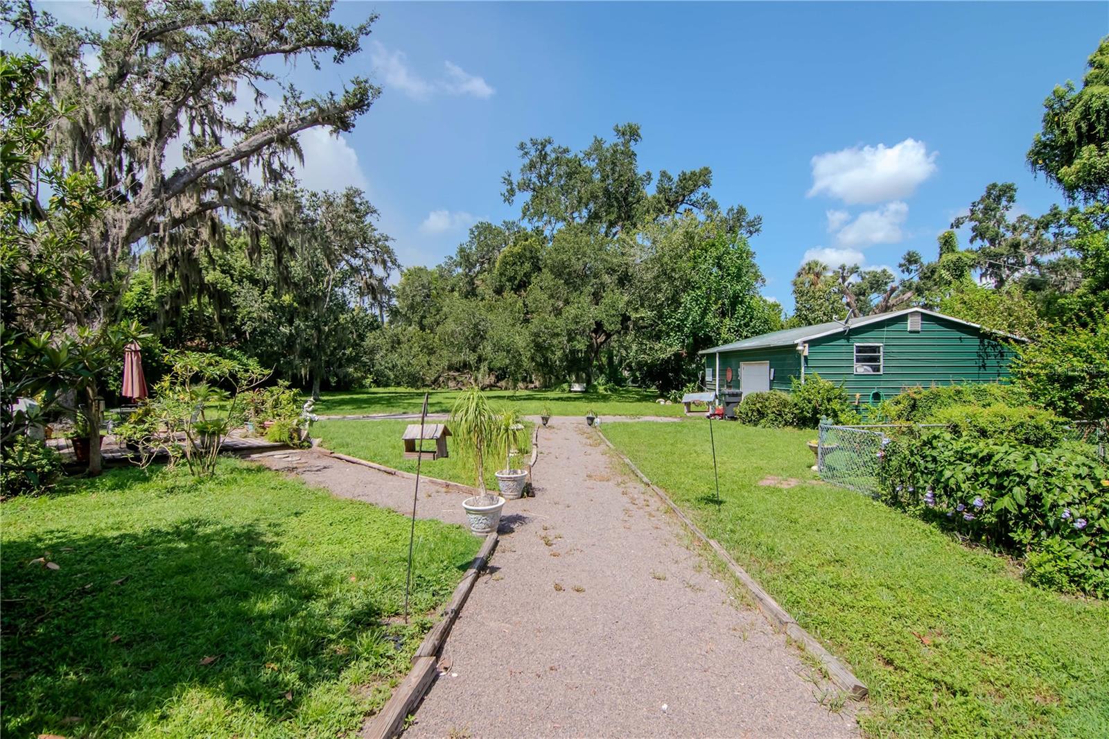 Listing photo id 35 for 128 Montclair Avenue