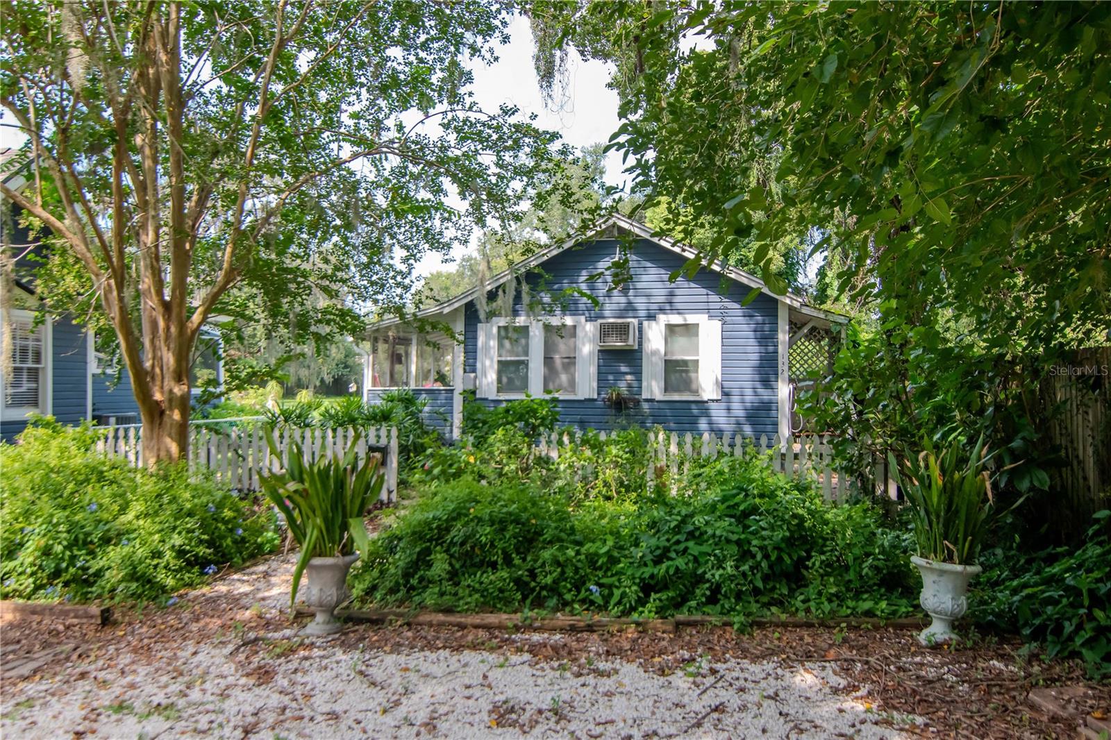 Listing photo id 42 for 128 Montclair Avenue