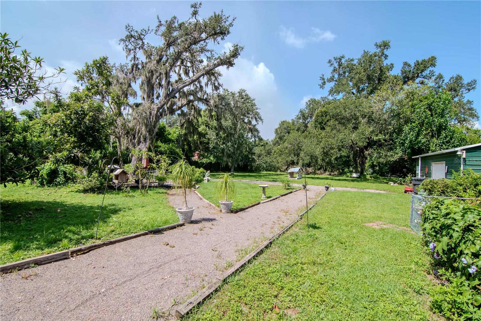 Listing photo id 48 for 128 Montclair Avenue