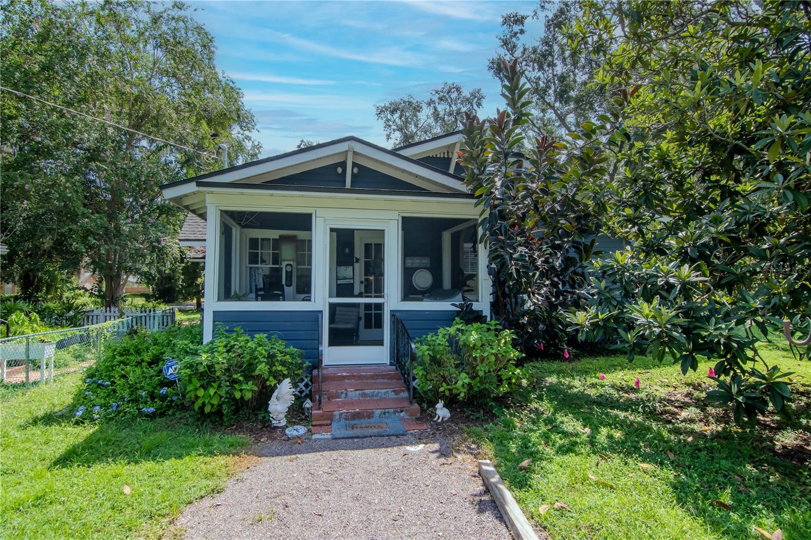 Listing photo id 49 for 128 Montclair Avenue