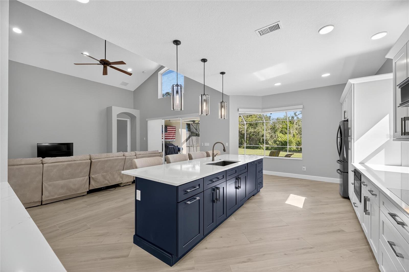 Image 15 of 97 For 4310 70th Avenue E