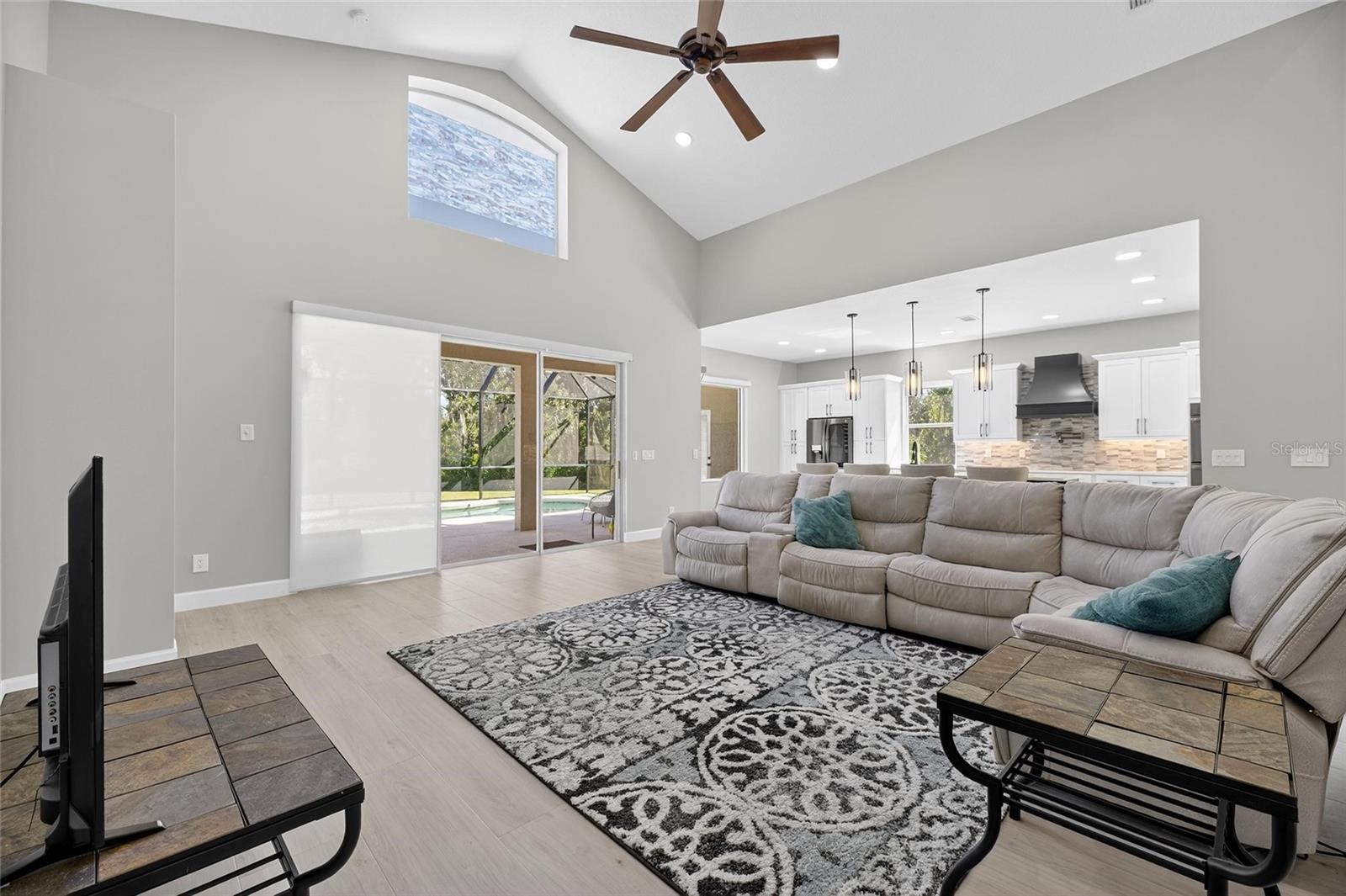 Image 68 of 97 For 4310 70th Avenue E