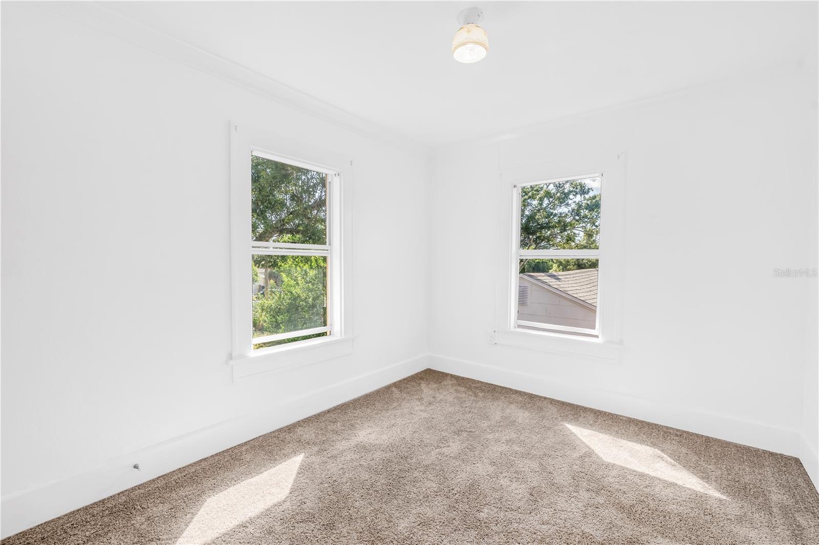 Image 18 of 23 For 4926 4th Avenue S