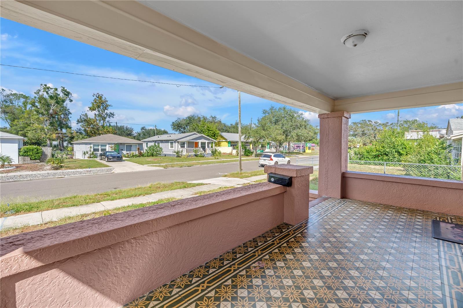 Image 3 of 23 For 4926 4th Avenue S