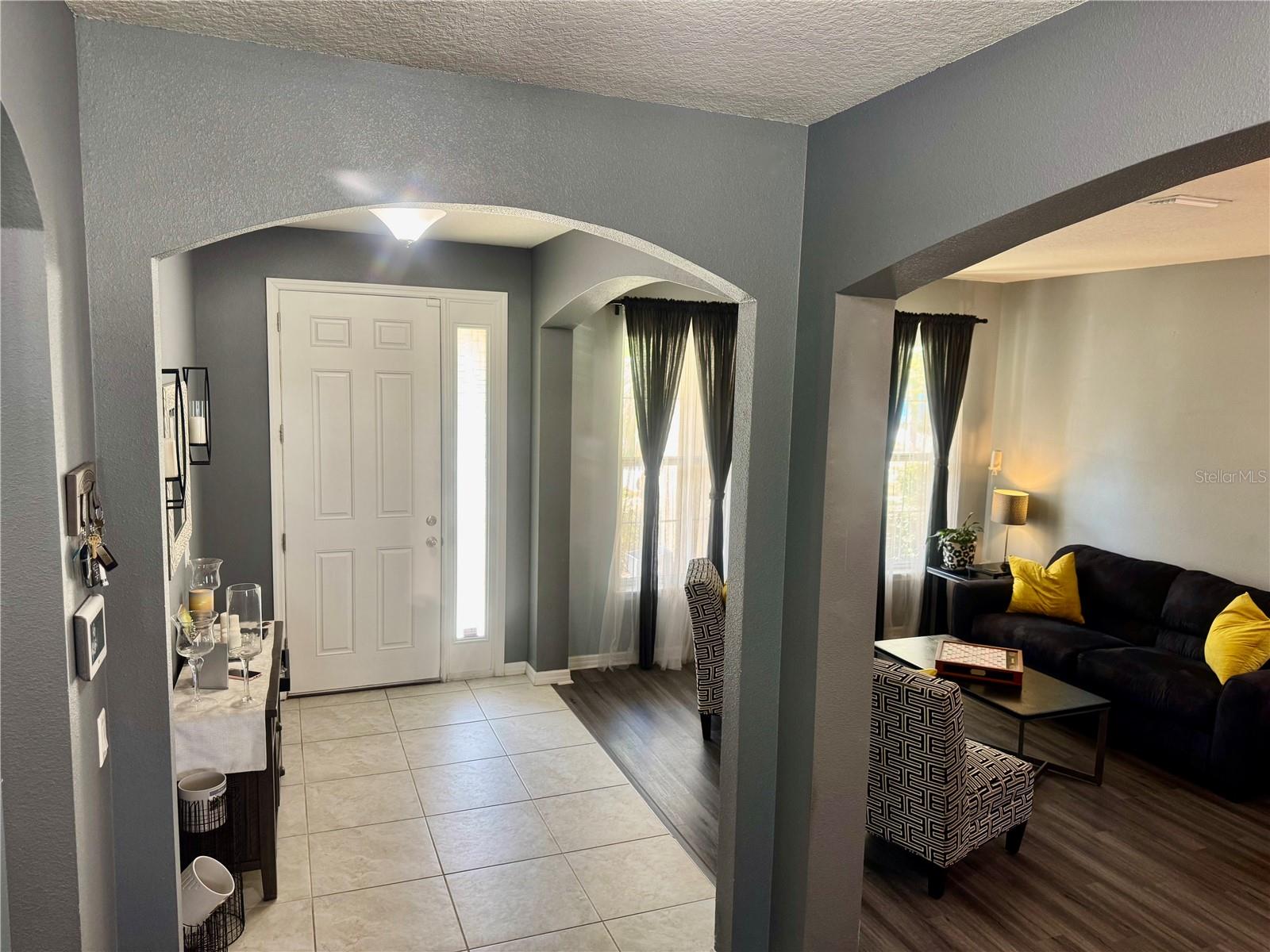 Image 3 of 38 For 11344 Emerald Shore Dr