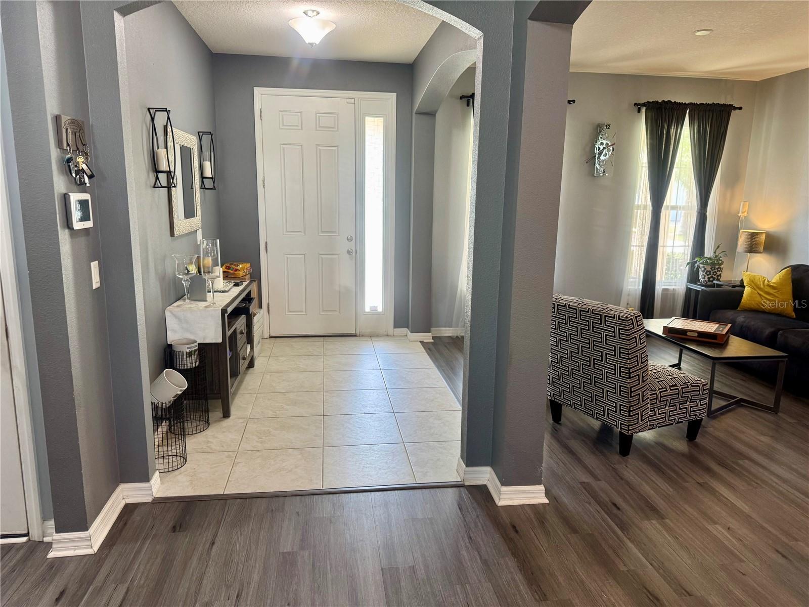Image 4 of 38 For 11344 Emerald Shore Dr