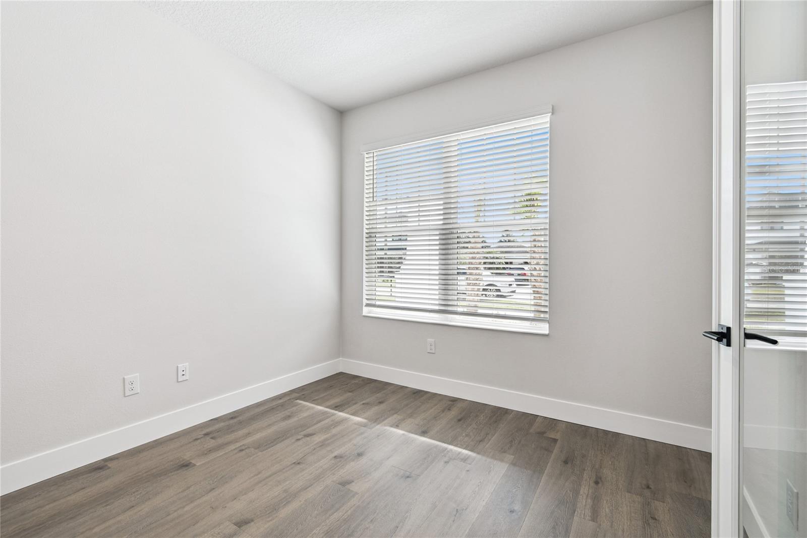 Image 20 of 50 For 4017 Cass