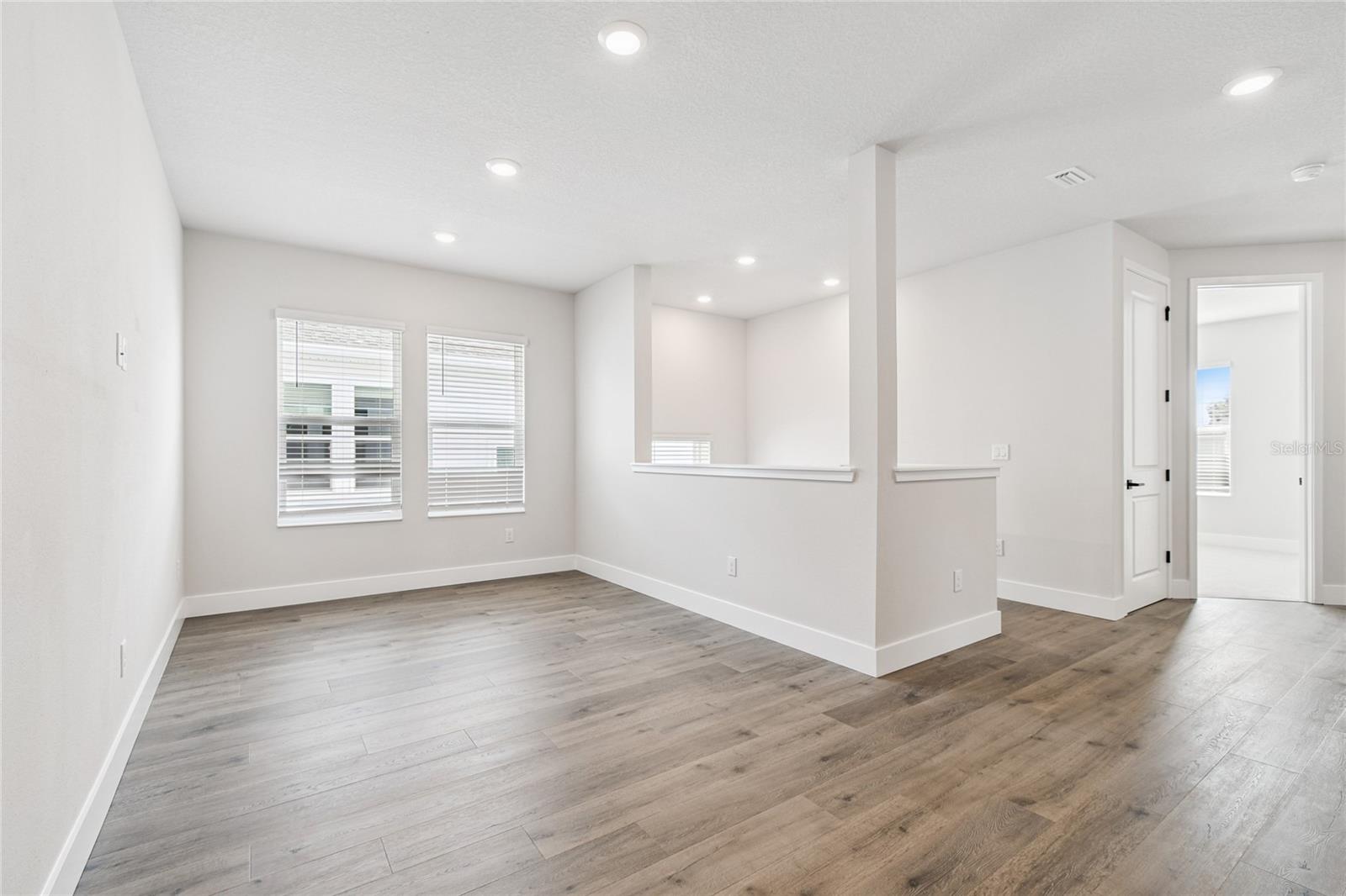 Image 23 of 50 For 4017 Cass