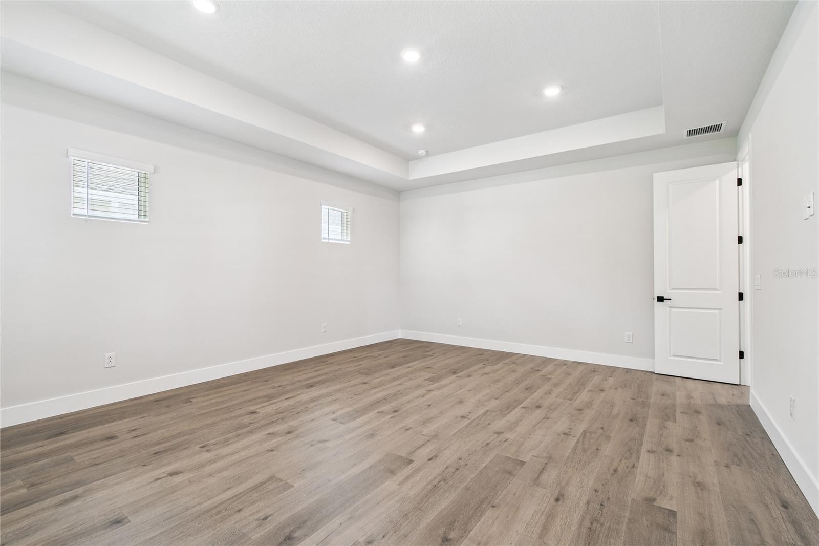 Image 28 of 50 For 4017 Cass