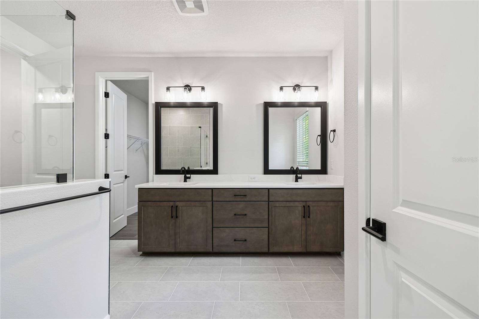 Image 29 of 50 For 4017 Cass