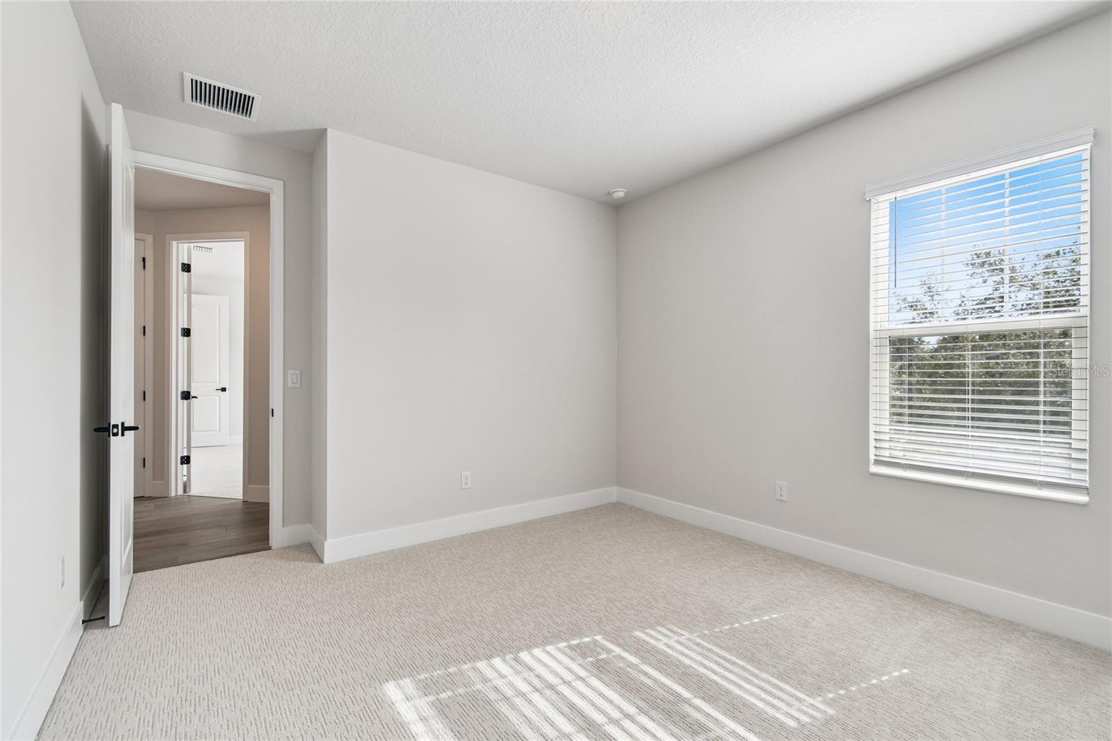 Image 35 of 50 For 4017 Cass