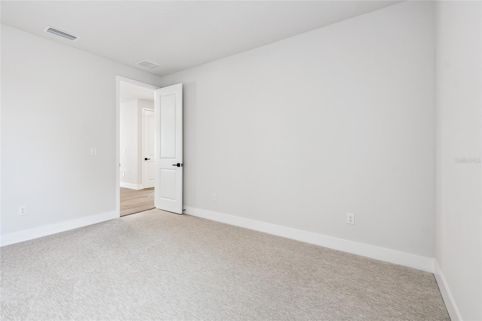 Image 39 of 50 For 4017 Cass