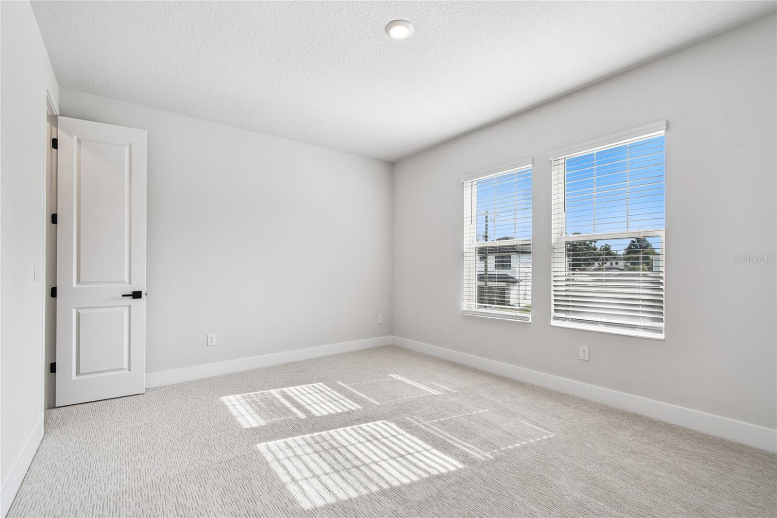 Image 41 of 50 For 4017 Cass