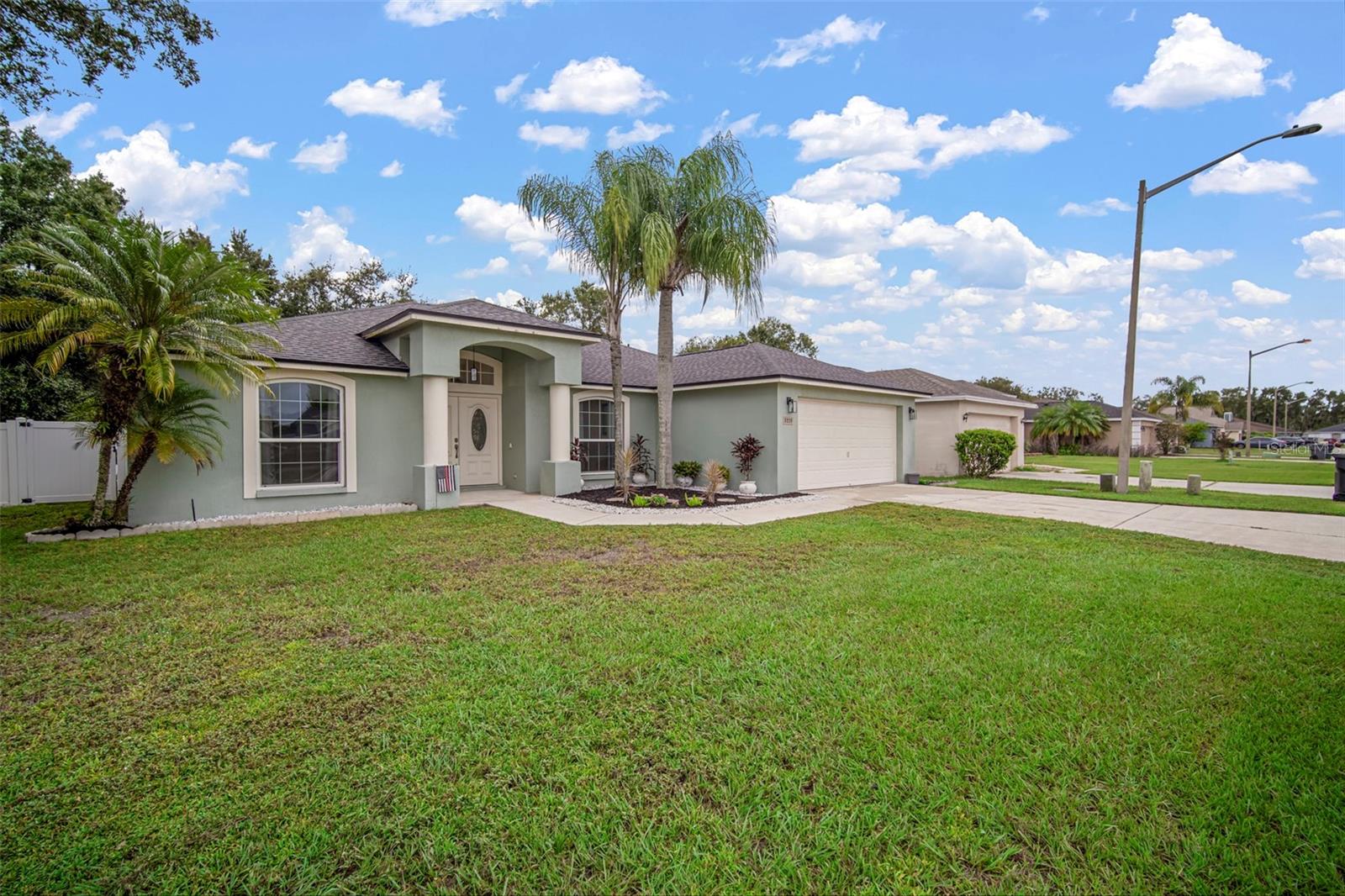 Image 4 of 63 For 3228 Merlot Drive
