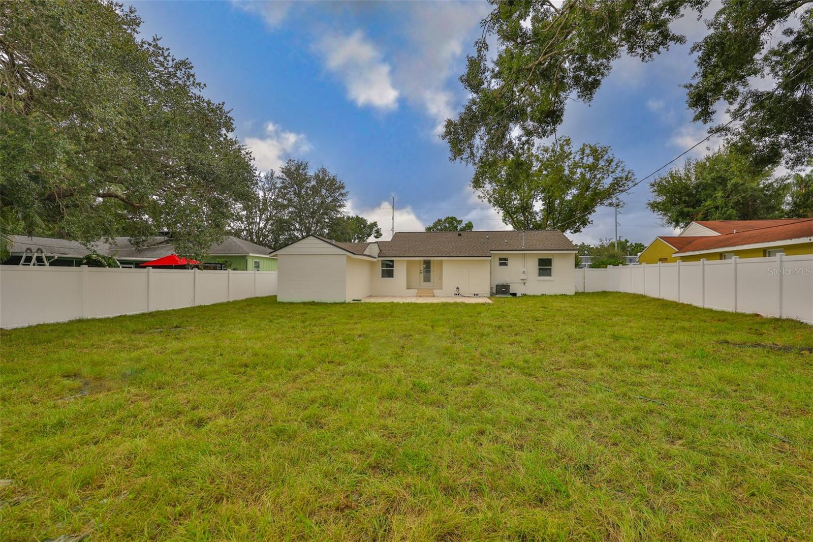 Listing photo id 35 for 2125 Ferris Avenue