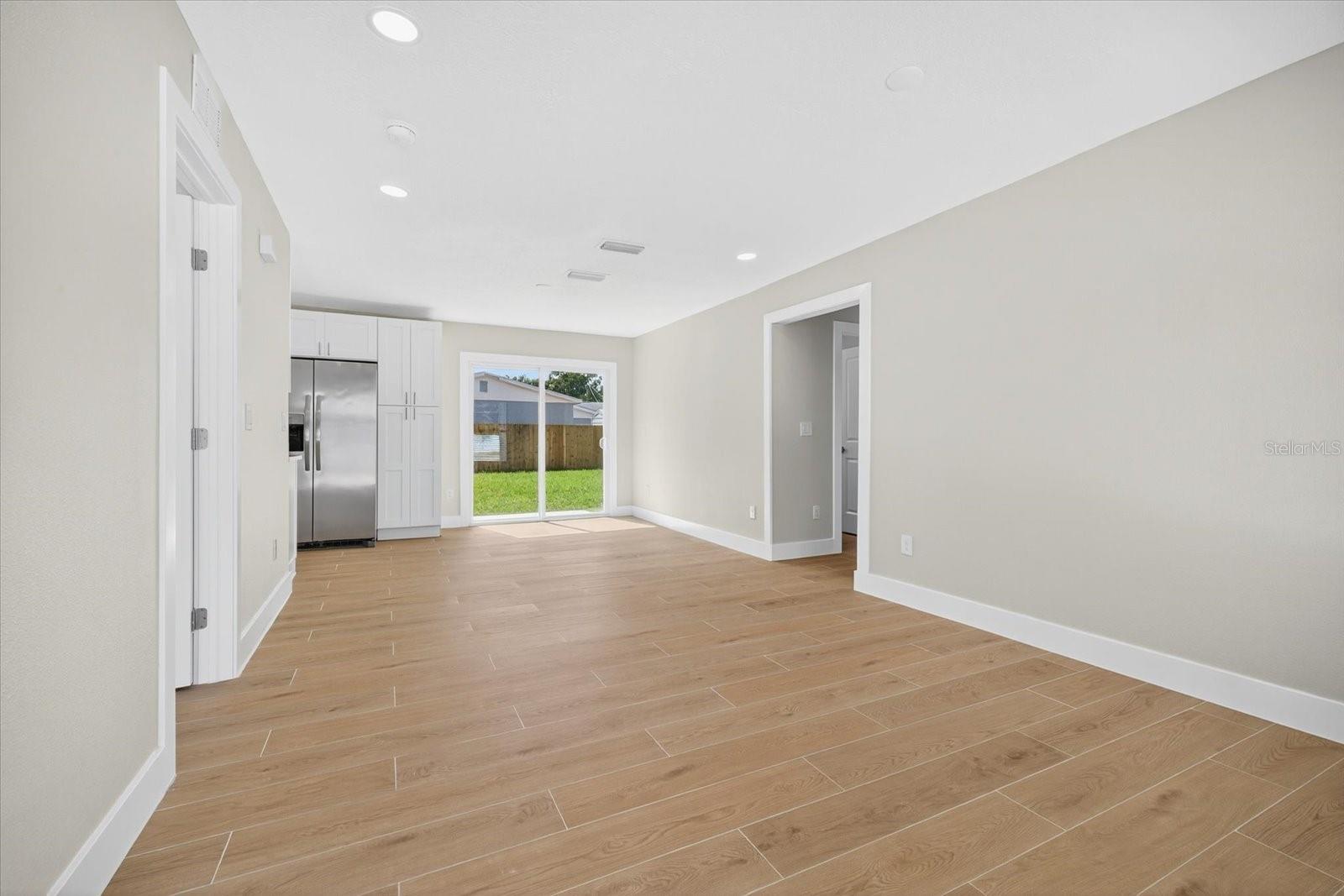 Image 11 of 39 For 3810 Leila Avenue