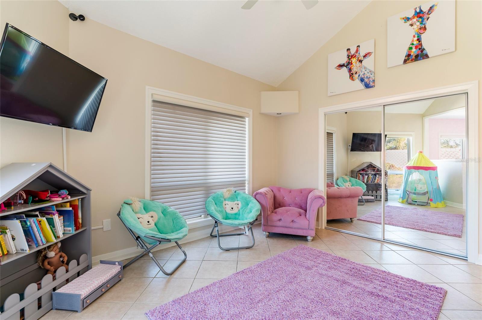 Image 18 of 84 For 2268 Kings Point Drive