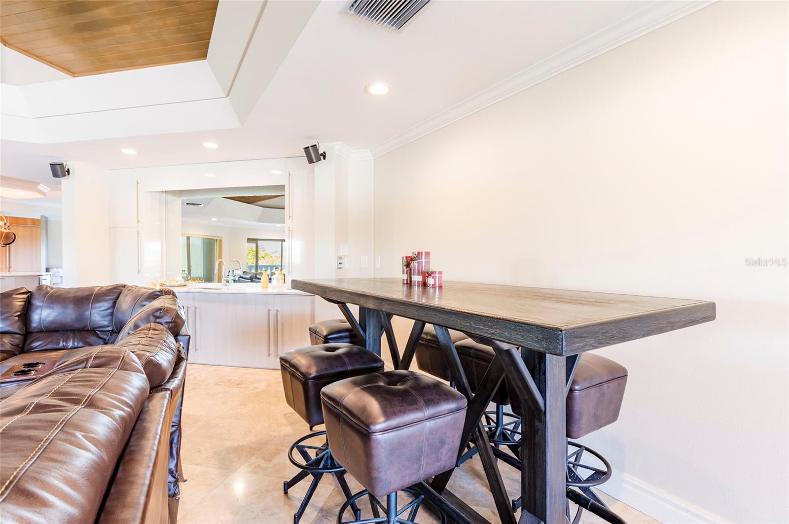 Image 33 of 84 For 2268 Kings Point Drive