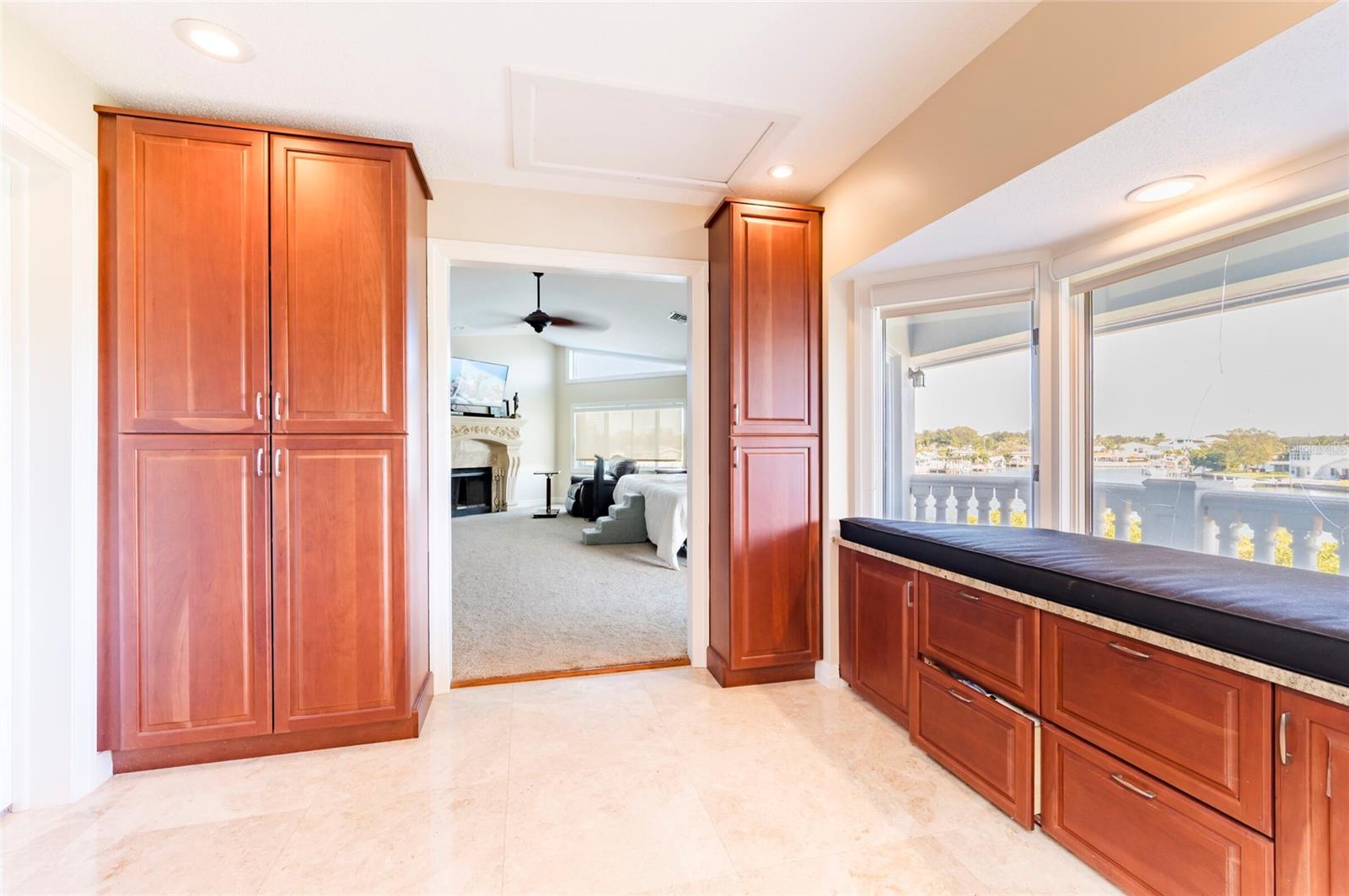 Image 41 of 84 For 2268 Kings Point Drive