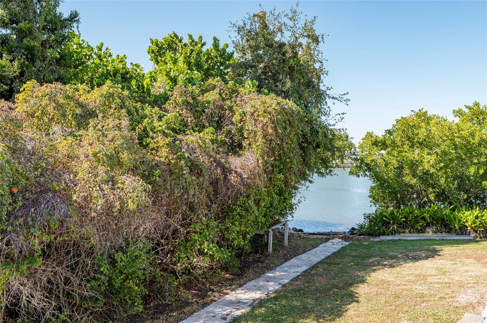 Image 79 of 84 For 2268 Kings Point Drive