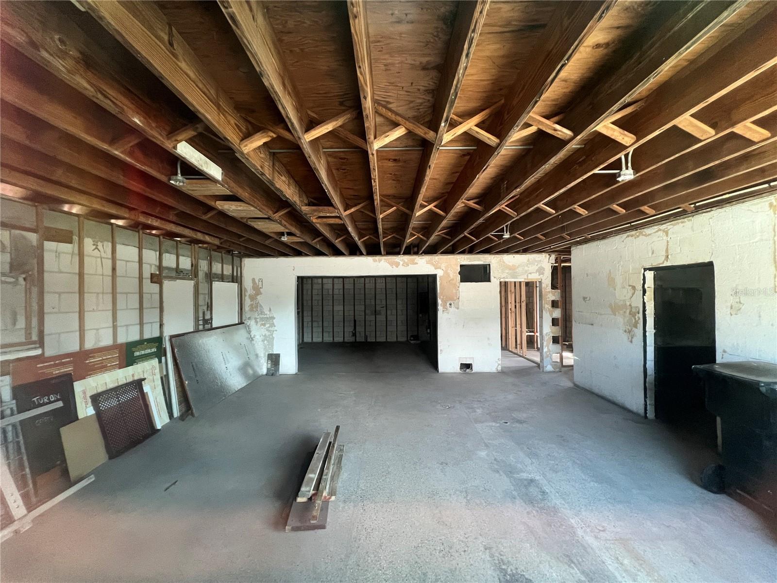 Image 10 of 10 For 1713 Albany Avenue