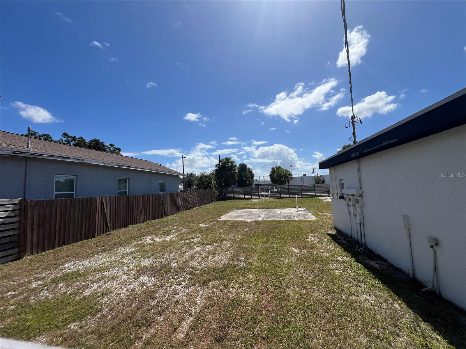 Image 4 of 10 For 1713 Albany Avenue