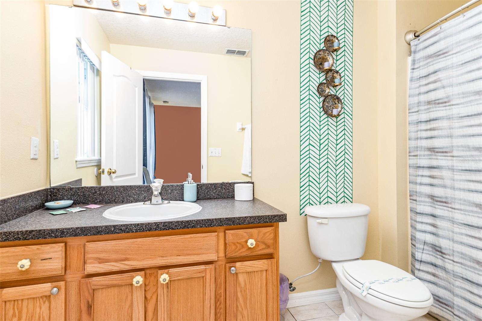 Image 20 of 32 For 1111 Royal Ridge Drive